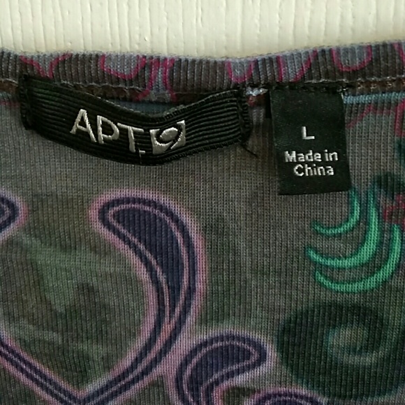 Beautiful v-neck tunic - Picture 3 of 5